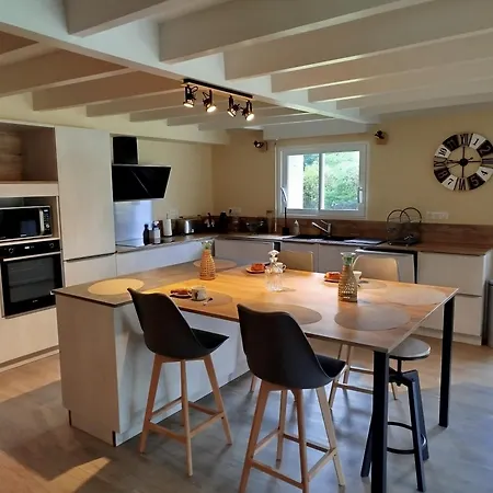 Ecole Des Fans Holiday home Narrosse